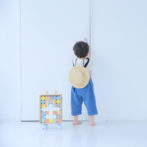 dou? #005 Carry me キャリーミードウ? つみき 積み木 コロコロ スーツケース ケースつき 赤ちゃん おもちゃ 木のおもちゃ おしゃれ 出産祝い お祝い ギフト 出産祝い 男の子 女の子 玩具 木製玩具 キッズ 知育 知育玩具 AH-MART