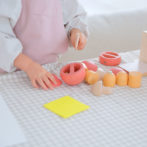 dou? #004 Little chef リトルシェフ おままごとセット 型はめ パズル ままごと ドウ? 赤ちゃん おもちゃ 木のおもちゃ おしゃれ 出産祝い お祝い ギフト 出産祝い 男の子 女の子 玩具 木製玩具 キッズ 知育 知育玩具 AH-MART