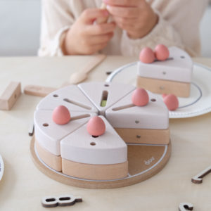 dou? #009 Make a wish ケーキ クリスマスプレゼント おままごとセット パズル ままごと ドウ? おもちゃ 木のおもちゃ おしゃれ 出産祝い お祝い ギフト 玩具 木製玩具 キッズ 知育 知育玩具 AH-MART